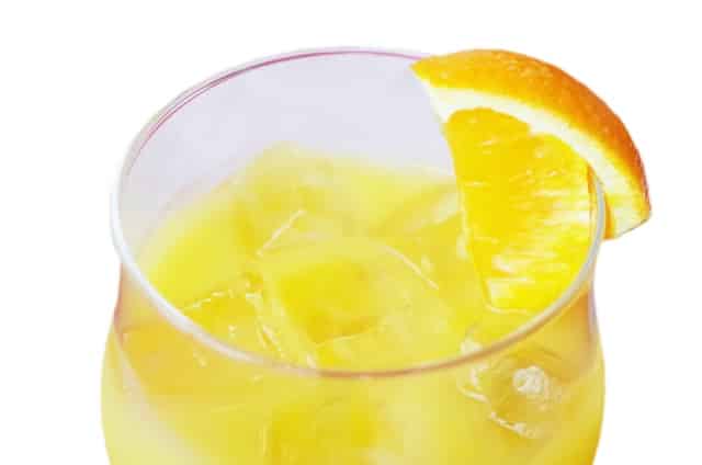 グラスに入ったオレンジジュース