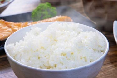 夜に白米を少し減らせば、簡単・確実にダイエットできる！